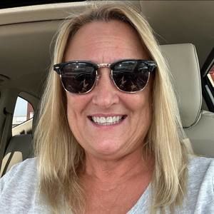 Meet your Posher, Leigh anne